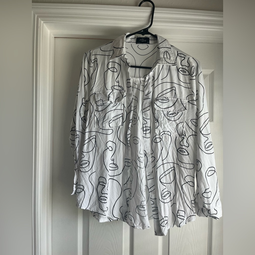 Abstract face top